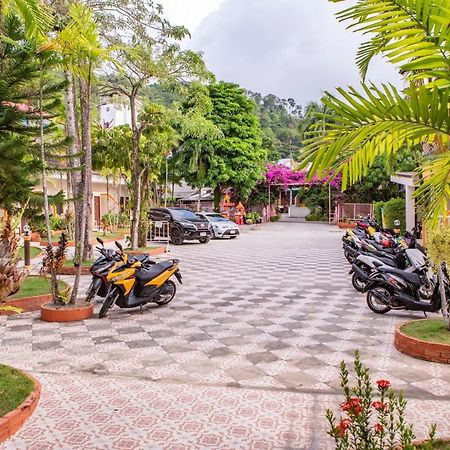 Coconut Resort Hotel Patong Εξωτερικό φωτογραφία