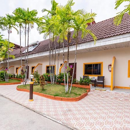 Coconut Resort Hotel Patong Εξωτερικό φωτογραφία